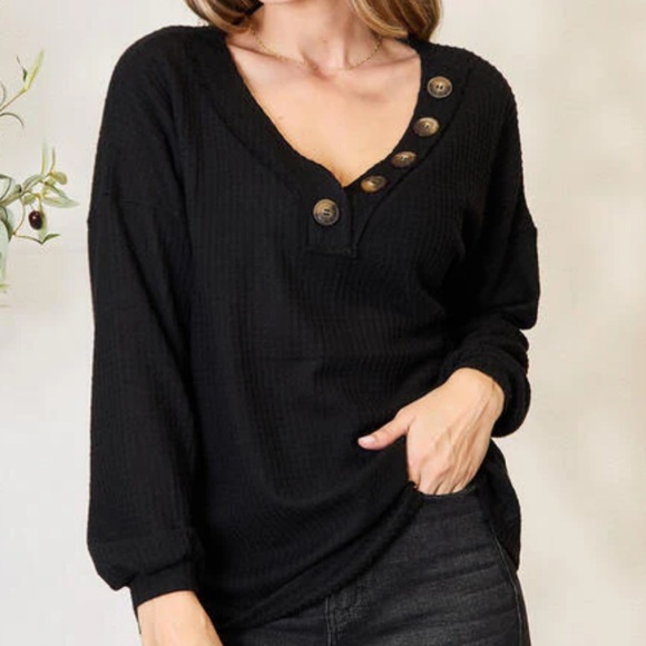 BRUSHED WAFFLE V-NECK BUTTON DETAIL SWEATER IN RUST - Picture 2 of 2